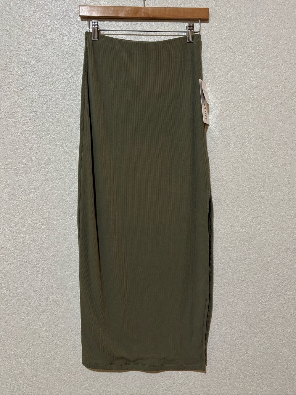 NWT Side Slit J For Justify Olive Ribbed Midi Skirt Medium - Picture 2 of 10